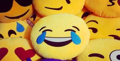 Cómo dibujar y escribir con emojis en WhatsApp con Android
