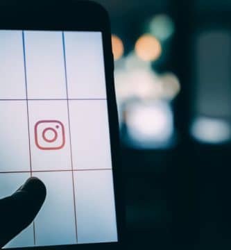 Cómo superponer dos fotos en Instagram